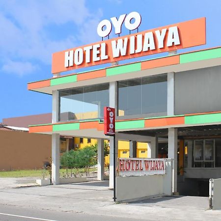 Oyo 586 Hotel Wijaya Kalasan Exterior foto