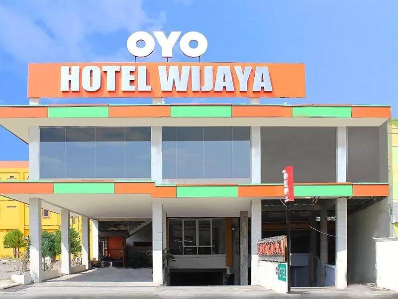Oyo 586 Hotel Wijaya Kalasan Exterior foto