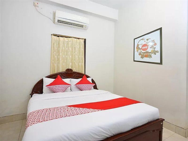 Oyo 586 Hotel Wijaya Kalasan Exterior foto