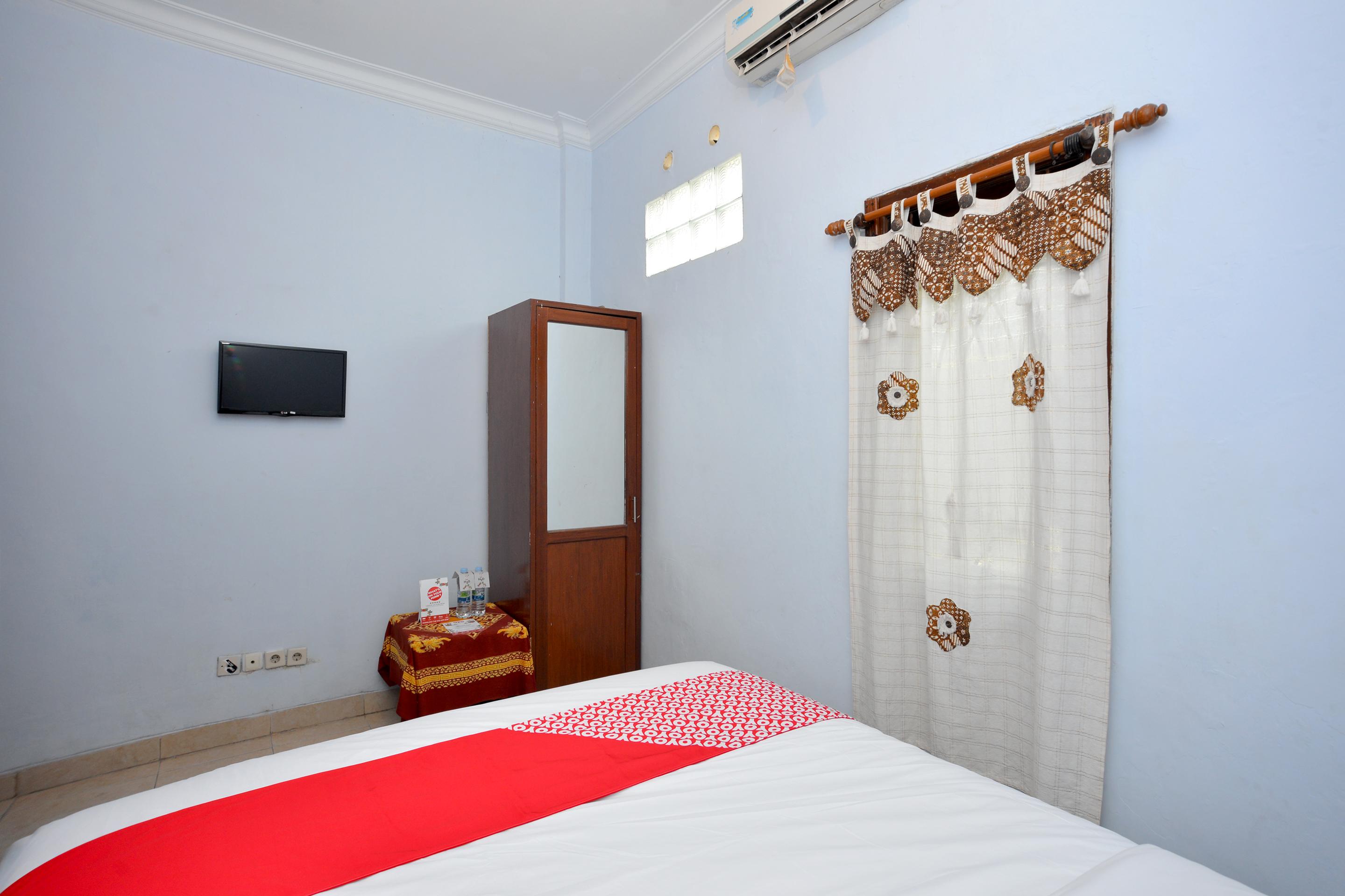Oyo 586 Hotel Wijaya Kalasan Exterior foto